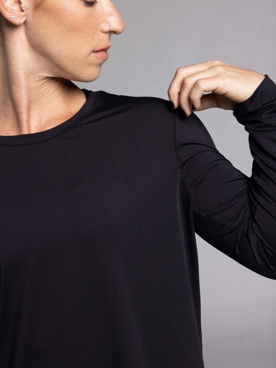 חולצה מנדפת זיעה עם שרוול ארוך
