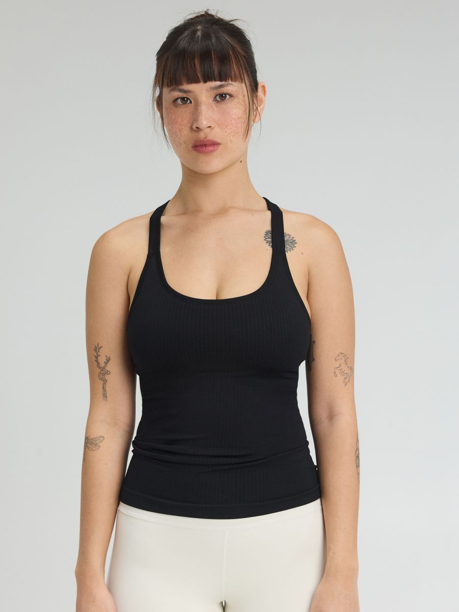 גופיית אימון ריב מבד seamless