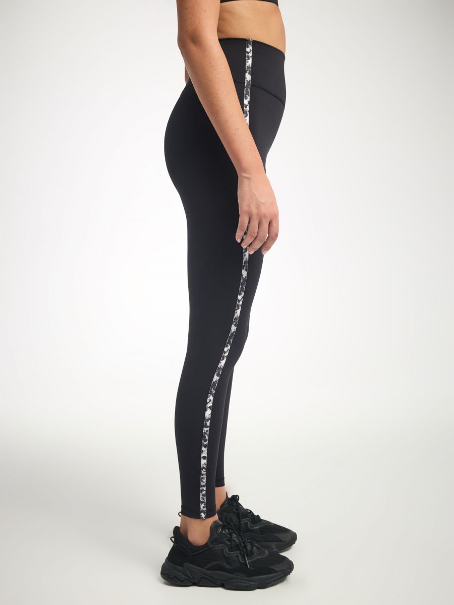 טייץ עם פס אורך ”28 מבד nero