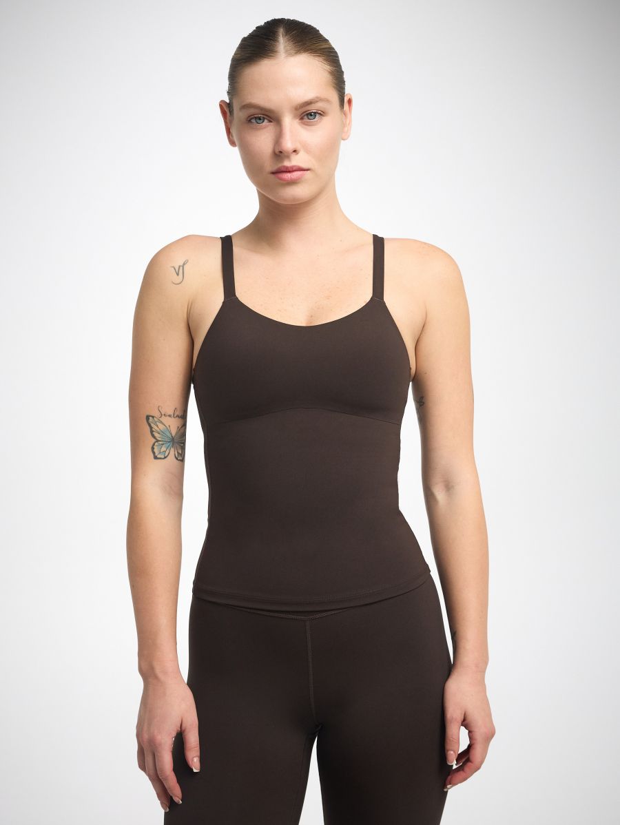 גופיית אימון עם חזייה פנימית מבד nero