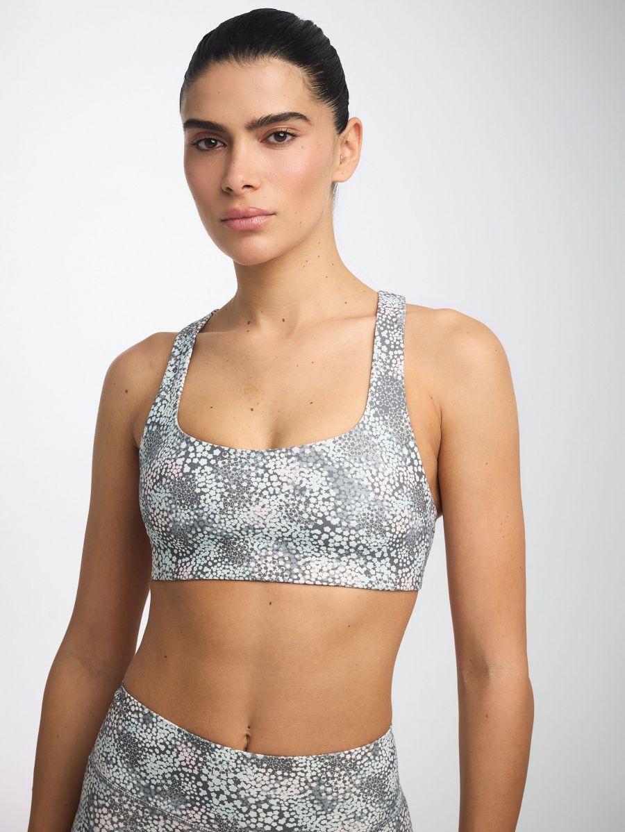 חזיית ספורט מחשוף ישר מבד nero