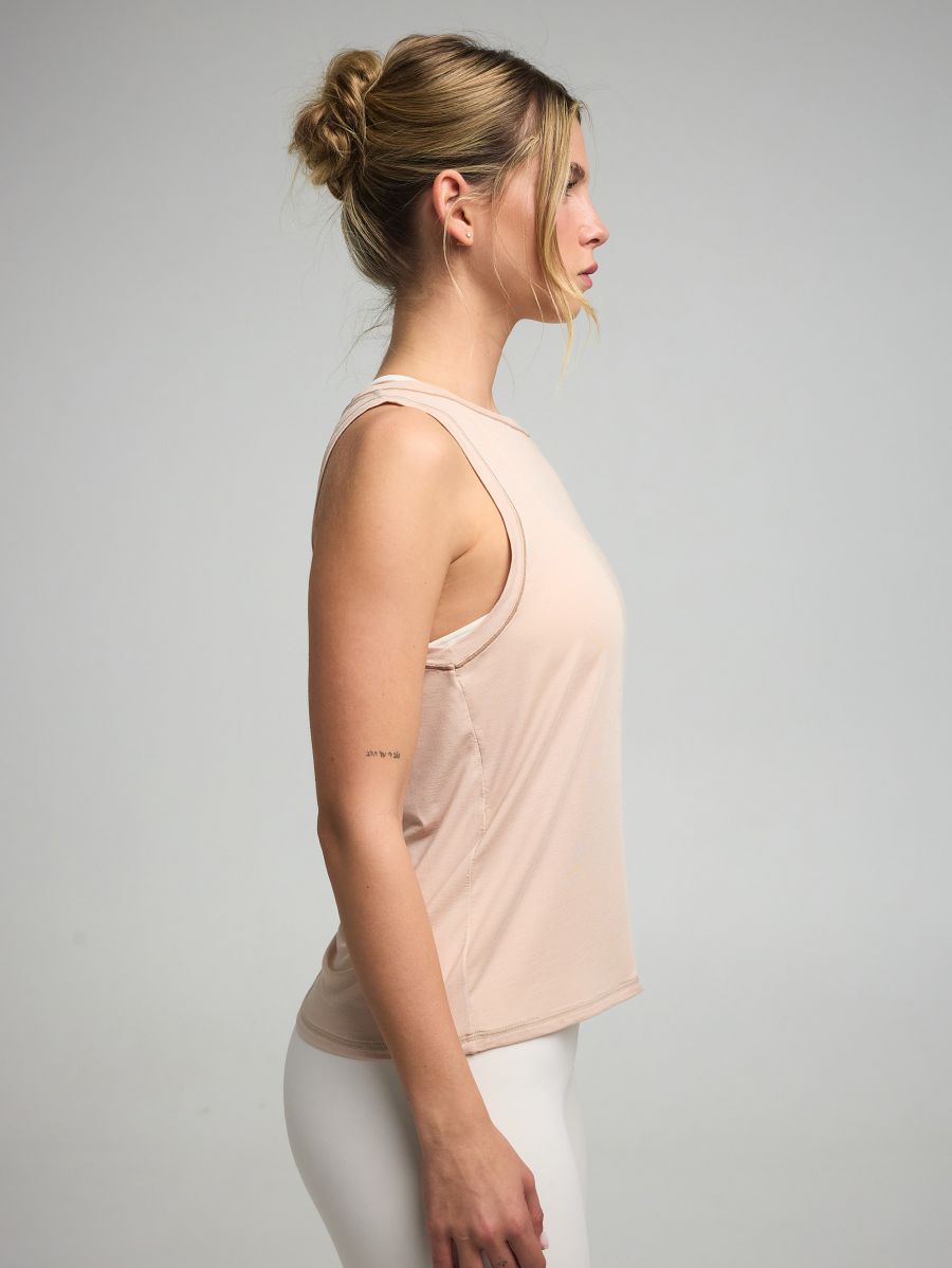 גופיית מודל