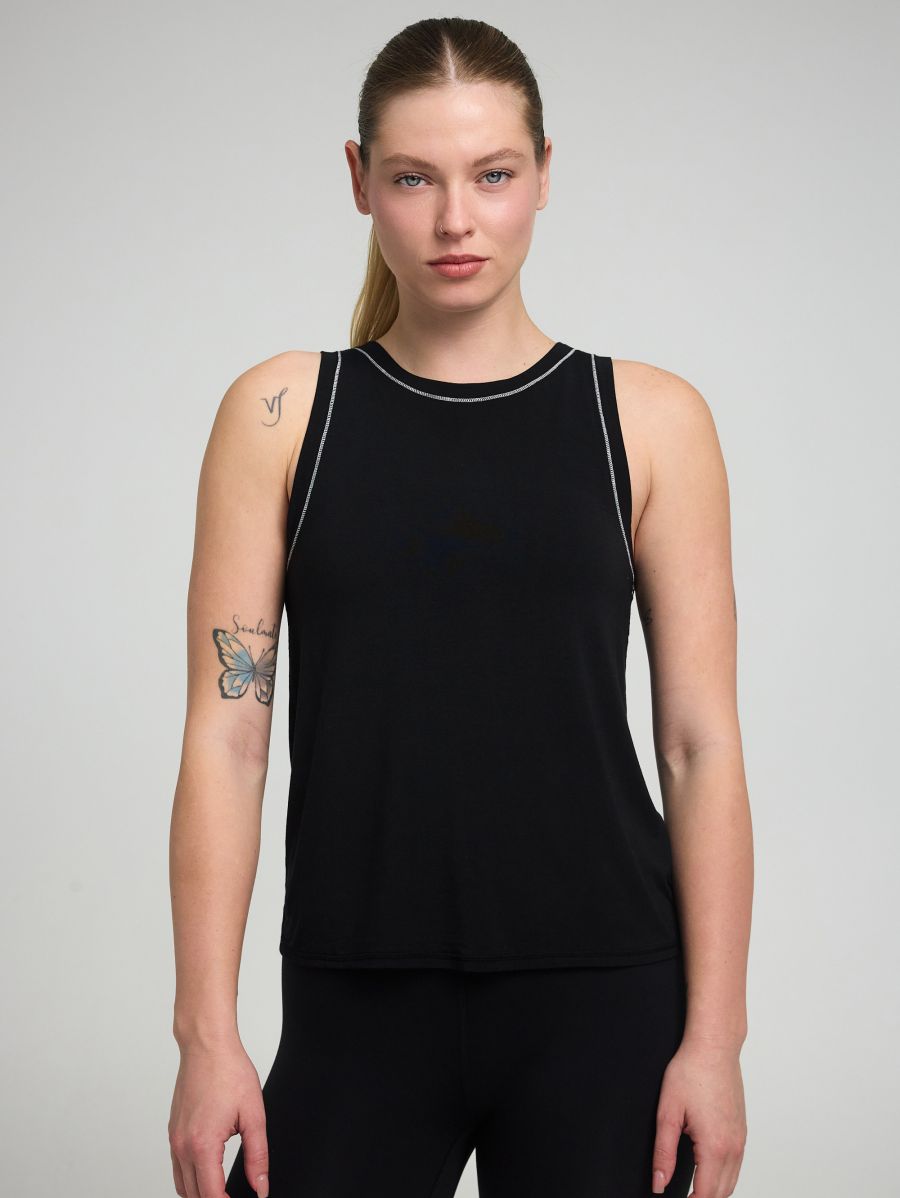 גופיית מודל