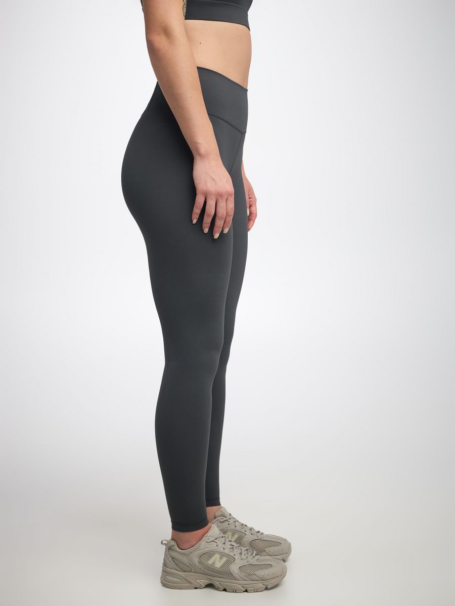 טייץ בגזרה גבוהה באורך ”28 מבד nero