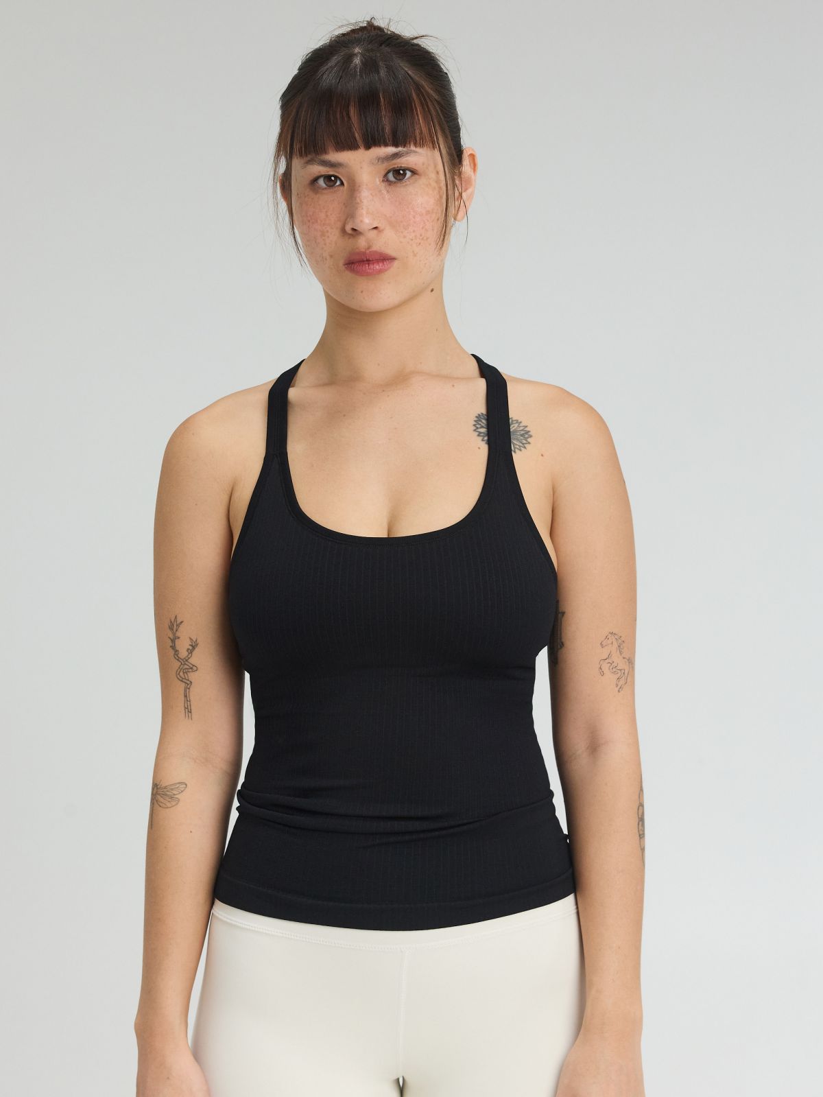 גופיית אימון ריב מבד seamless