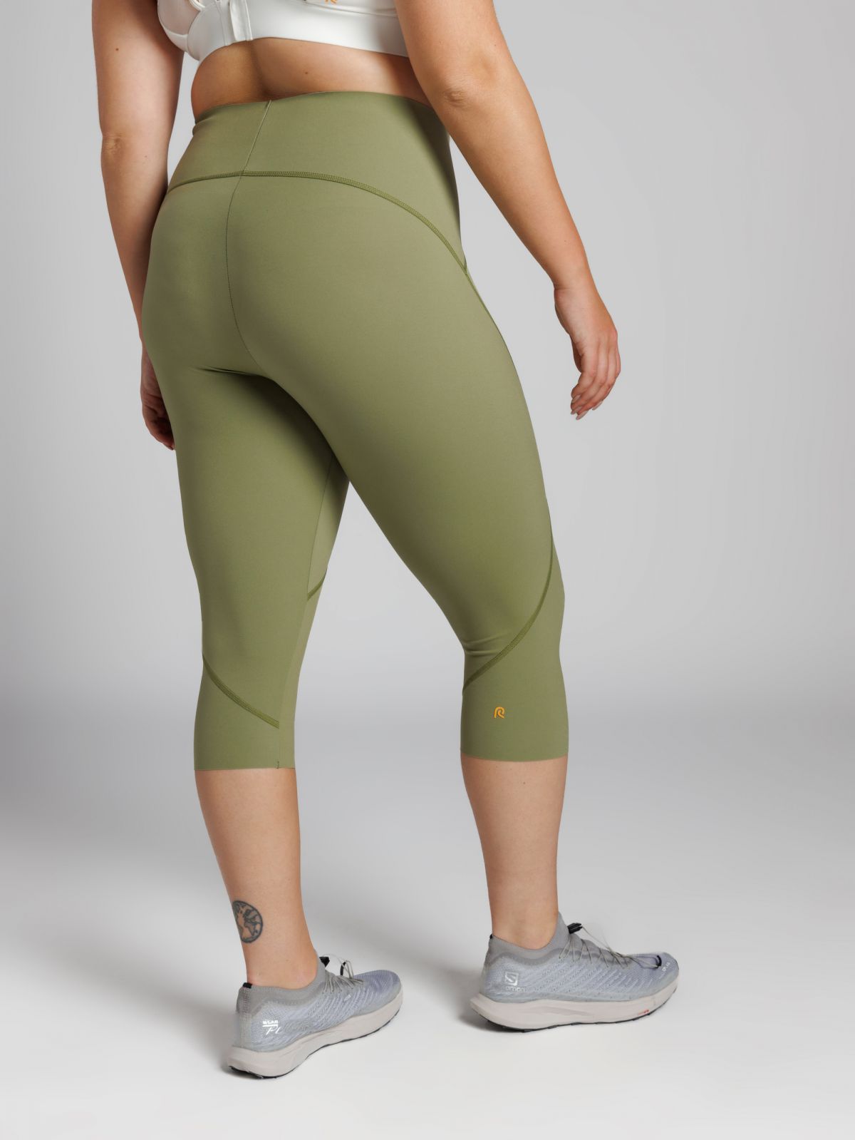 טייץ מחטב באורך ”17 מבד petra