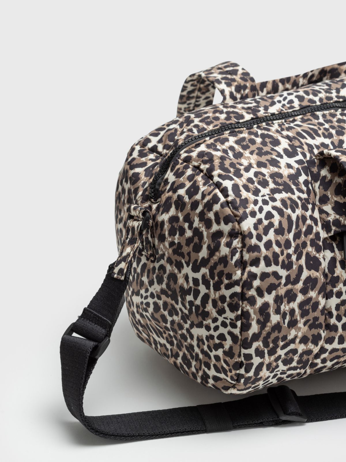 תיק אימון עם 3 ידיות