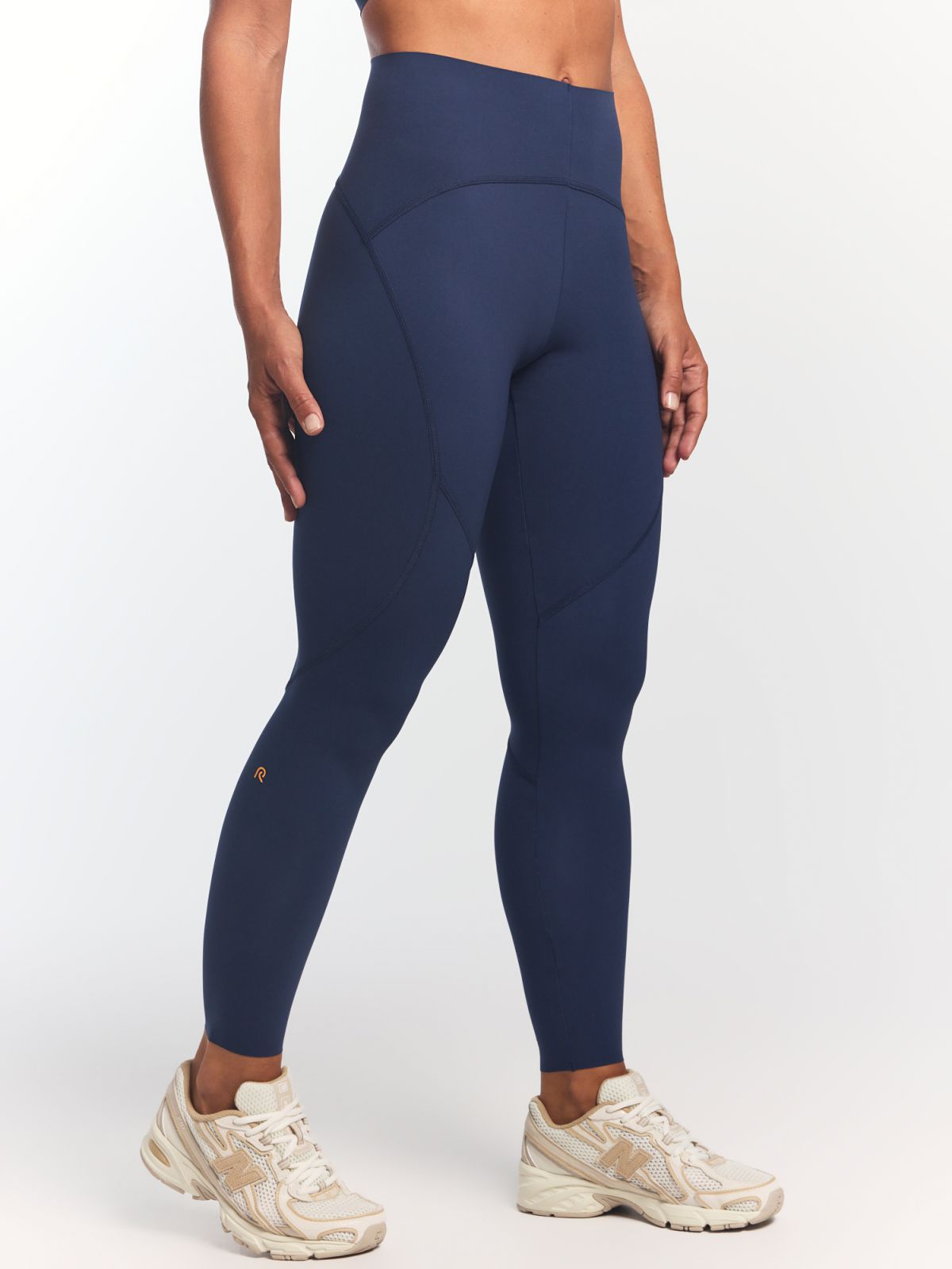 טייץ מחטב באורך ”25 מבד petra