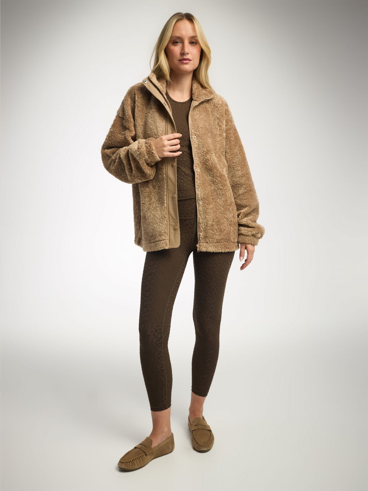 ג’קט חמים מבד sherpa