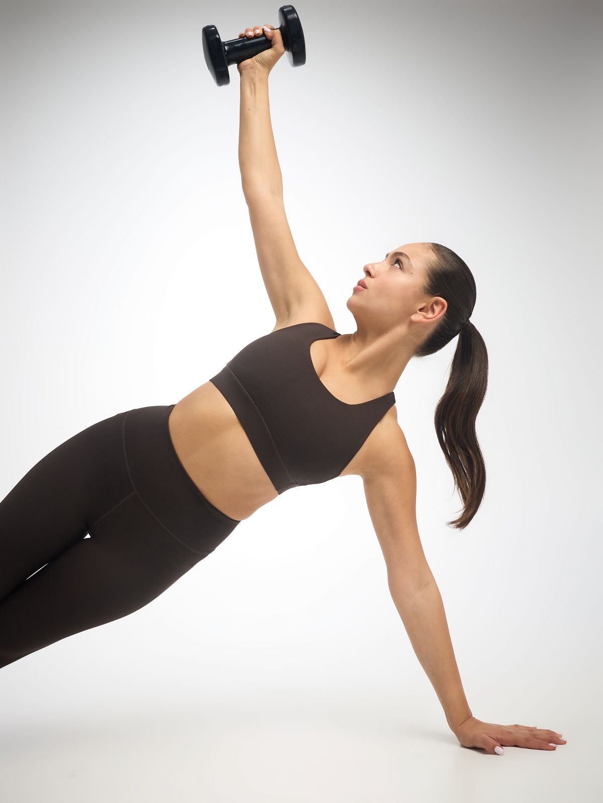 חזיית ספורט גב x מבד nero