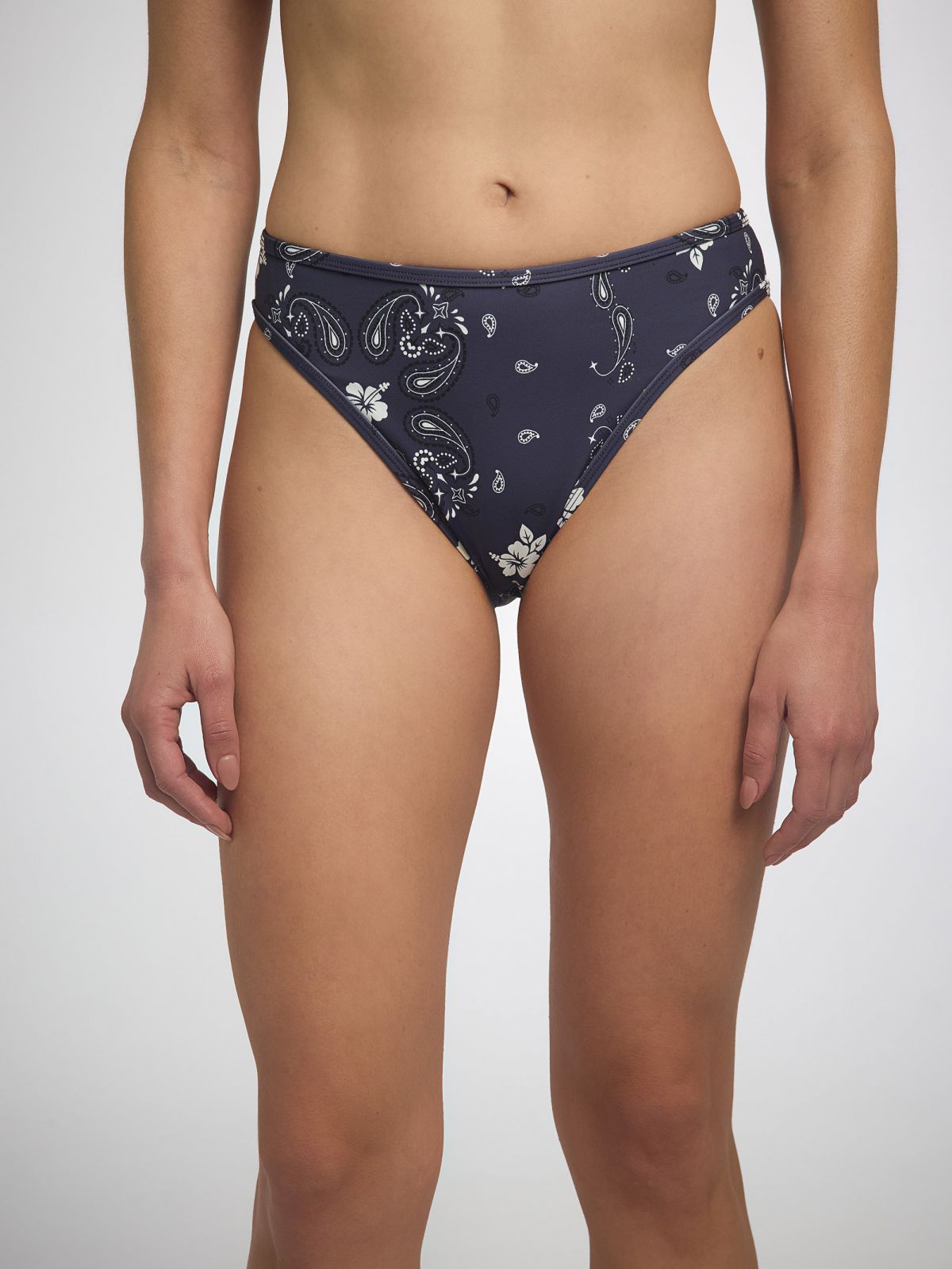 תחתוני ביקיני פייפינג