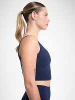 גופיית אימון עם חזייה פנימית מבד nero