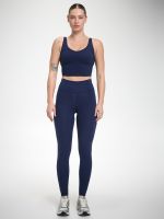 גופיית אימון עם חזייה פנימית מבד nero