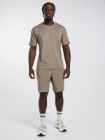 חולצת אימון עם שרוול קצר