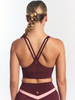 חזיית ספורט גב V מבד nero