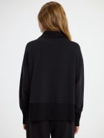 סווטשירט גולף מבד רך ונעים למגע