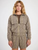 ג’קט ניילון