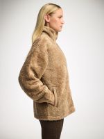 ג’קט חמים מבד sherpa