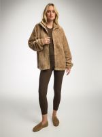 ג’קט חמים מבד sherpa