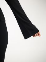 חולצת פימה שרוול ארוך עם פתח בגב