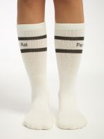 גרב ספורט קלאסית באורך רגיל