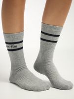 גרב ספורט קלאסית באורך רגיל