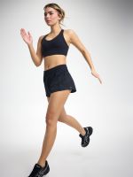 מכנסי ריצה קצרים