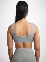 חזיית ספורט מחשוף ישר מבד ilios ריב