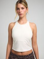 גופייה עם חזייה פנימית בשילוב בד מודל ריב