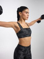 חזיית ספורט מחשוף ישר מבד nero