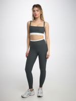 חזיית ספורט מחשוף ישר מבד ilios ריב