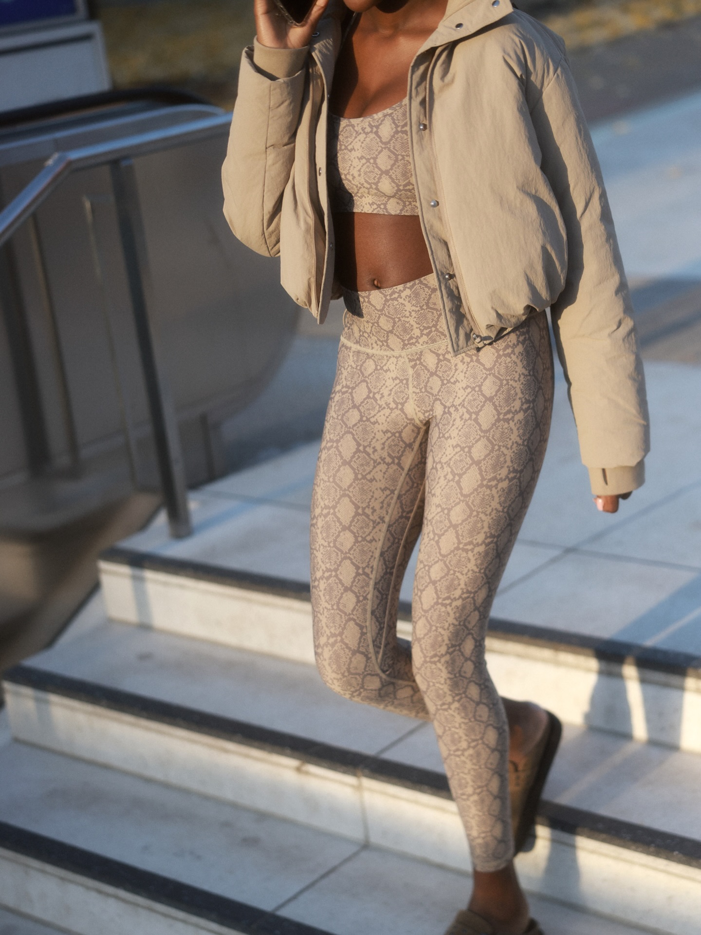 Your bold activ look 🐍👟💪🏼